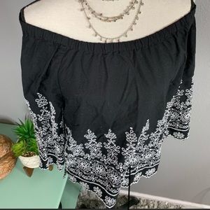 Talbots Top Host Pick Black and white.